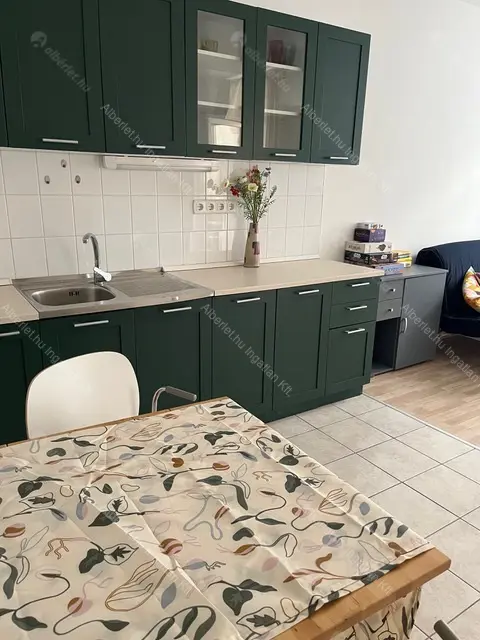 Kiadó albérlet 220000 Ft/hó áron: Budapest, VIII. kerület  Kőris utca. Mérete: 35 nm, 1 szobás | Alberlet.hu - 6649105