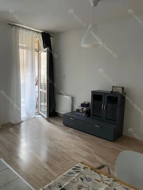 Kiadó albérlet 220000 Ft/hó áron: Budapest, VIII. kerület  Kőris utca. Mérete: 35 nm, 1 szobás | Alberlet.hu - 6655252