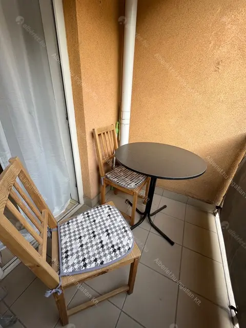 Kiadó albérlet 220000 Ft/hó áron: Budapest, VIII. kerület  Kőris utca. Mérete: 35 nm, 1 szobás | Alberlet.hu - 6655256