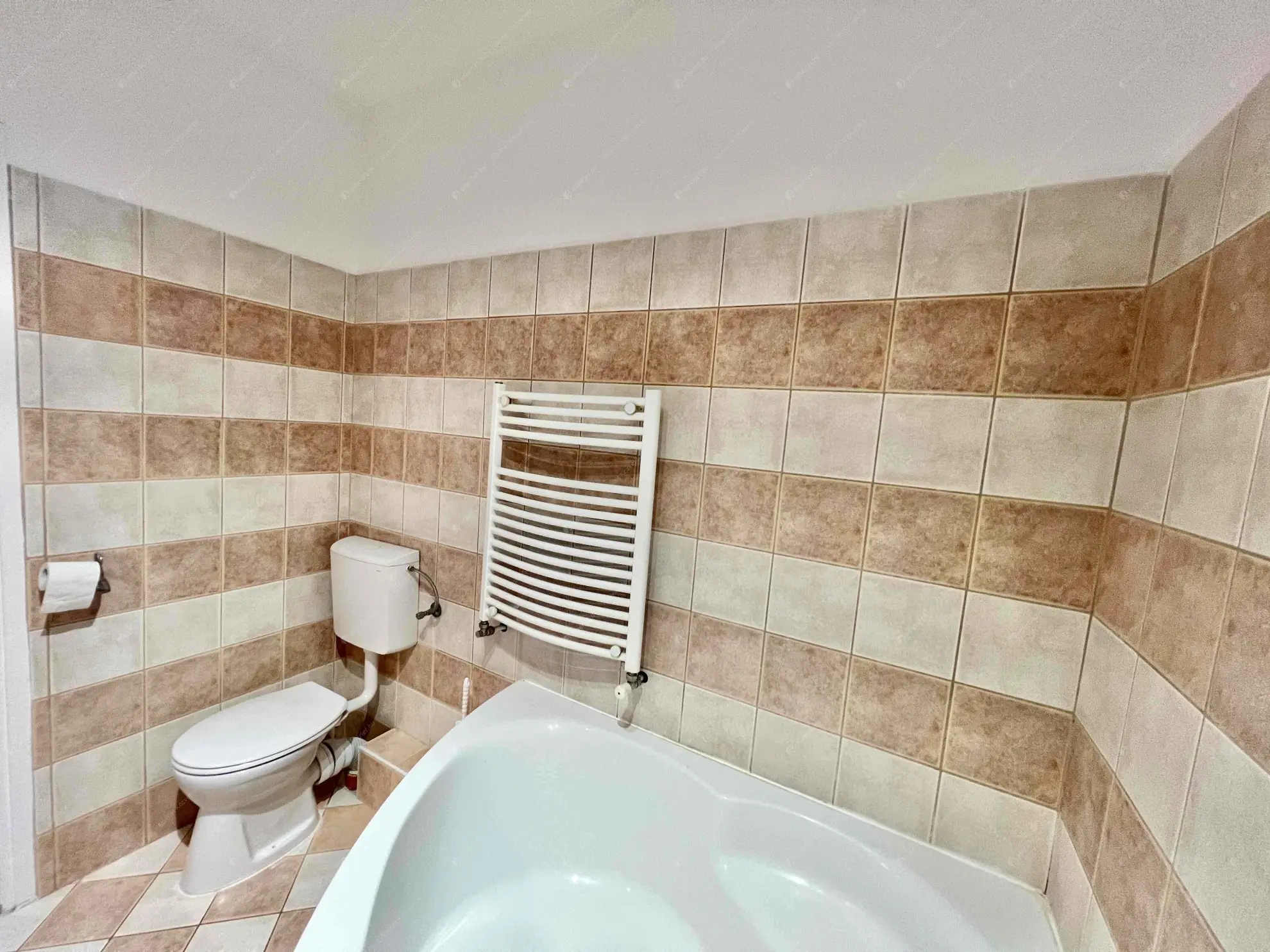 Kiadó albérlet 190000 Ft/hó áron: Budapest, VIII. kerület  Koszorú utca. Mérete: 37 nm, 1 szobás | Alberlet.hu - 6561396