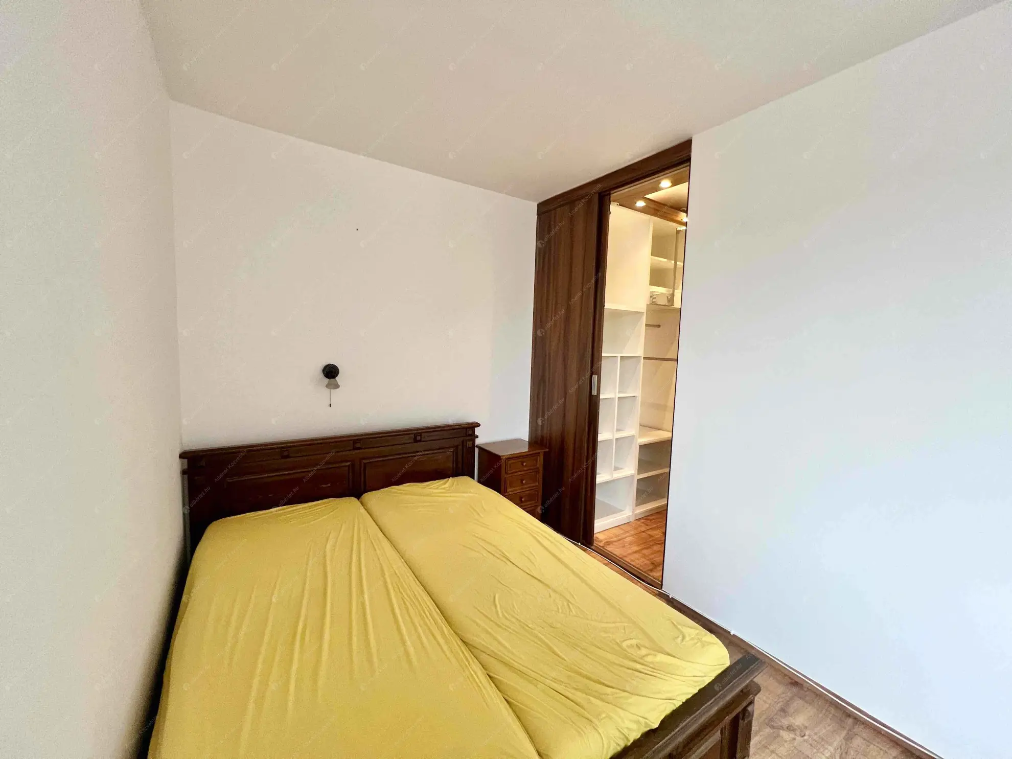 Kiadó albérlet 190000 Ft/hó áron: Budapest, VIII. kerület  Koszorú utca. Mérete: 37 nm, 1 szobás | Alberlet.hu - 6561399