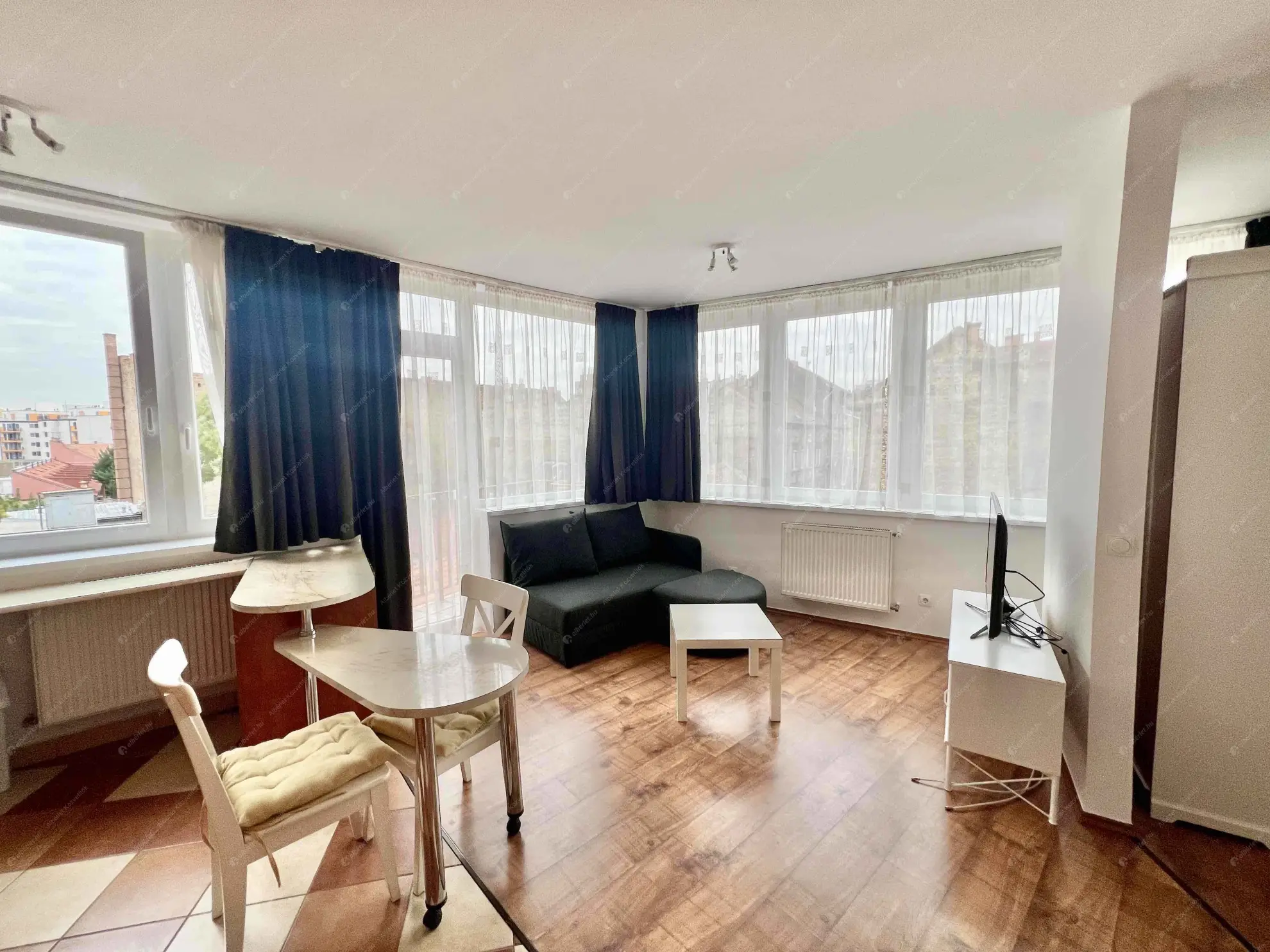 Kiadó albérlet 190000 Ft/hó áron: Budapest, VIII. kerület  Koszorú utca. Mérete: 37 nm, 1 szobás | Alberlet.hu - 6561403