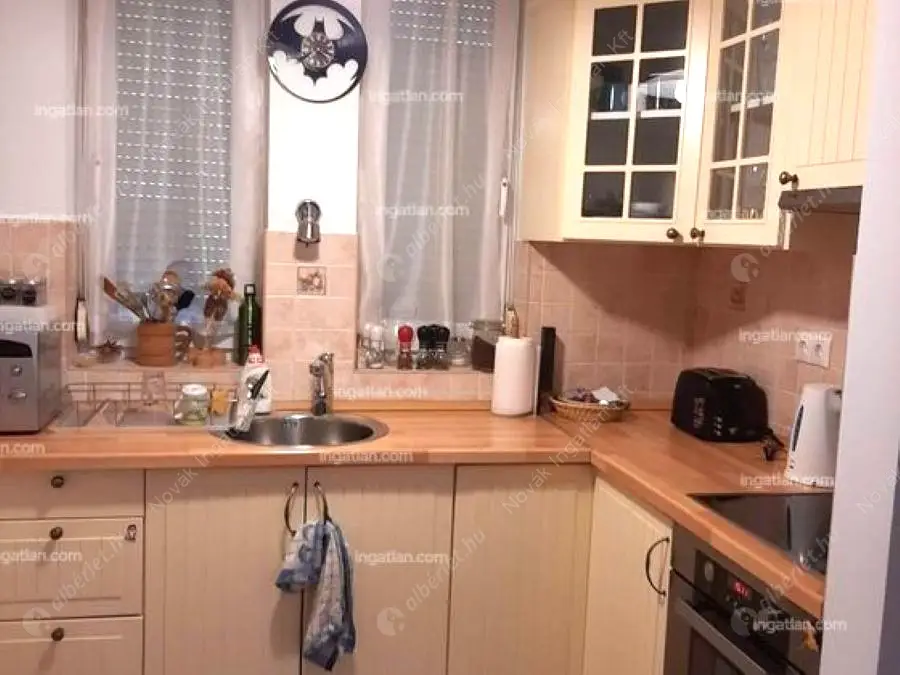 Kiadó albérlet 220000 Ft/hó áron: Budapest, VIII. kerület  Koszorú utca. Mérete: 43 nm, 2 szobás | Alberlet.hu - 6556249