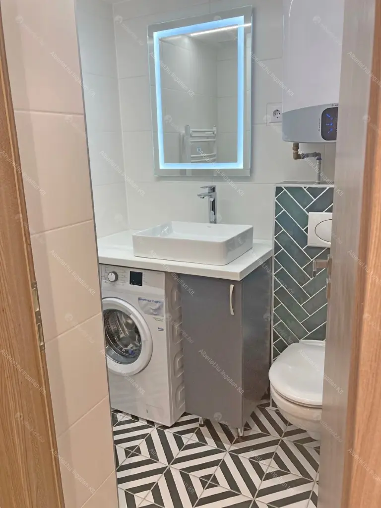 Kiadó albérlet 180000 Ft/hó áron: Budapest, VIII. kerület  Krúdy utca. Mérete: 21 nm, 1 szobás | Alberlet.hu - 6705322