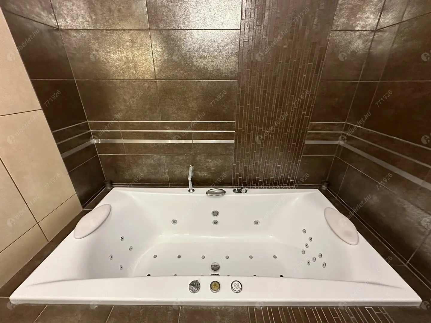 Kiadó albérlet 440000 Ft/hó áron: Budapest, VIII. kerület   Kun utca . Mérete: 74 nm, 3 szobás | Alberlet.hu - 6600536