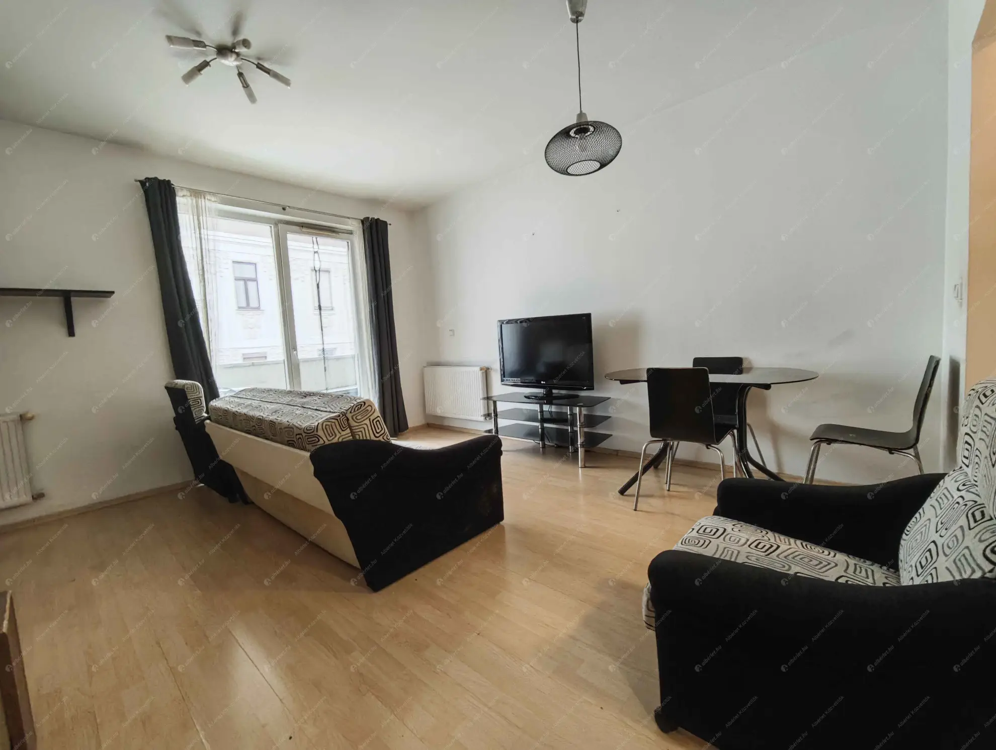 Kiadó albérlet 180000 Ft/hó áron: Budapest, VIII. kerület  Kun utca. Mérete: 36 nm, 1 szobás | Alberlet.hu - 6617081