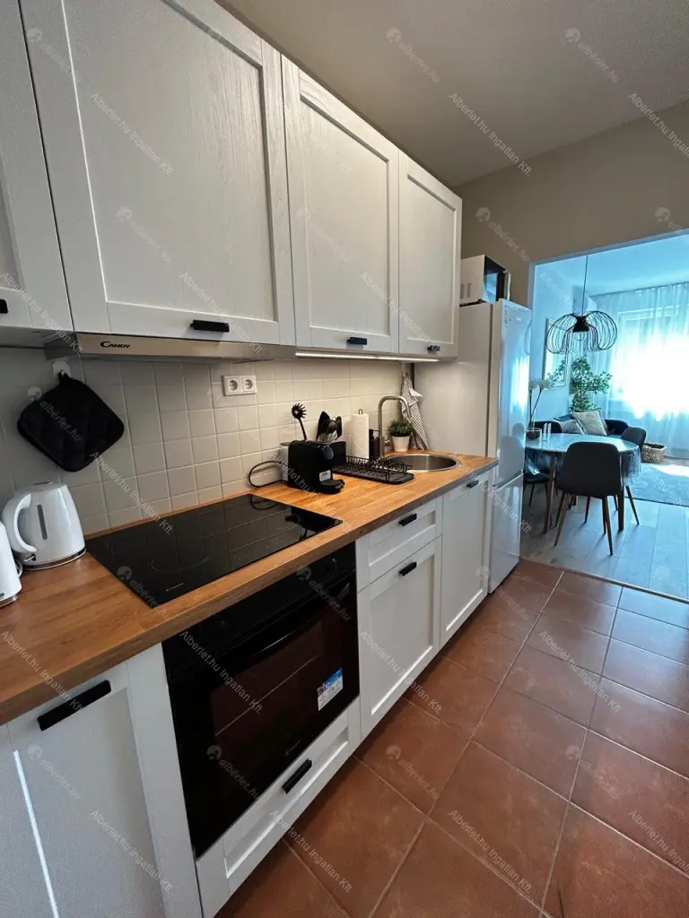 Kiadó albérlet 300000 Ft/hó áron: Budapest, VIII. kerület  Kun utca. Mérete: 42 nm, 1 szobás | Alberlet.hu - 6708802