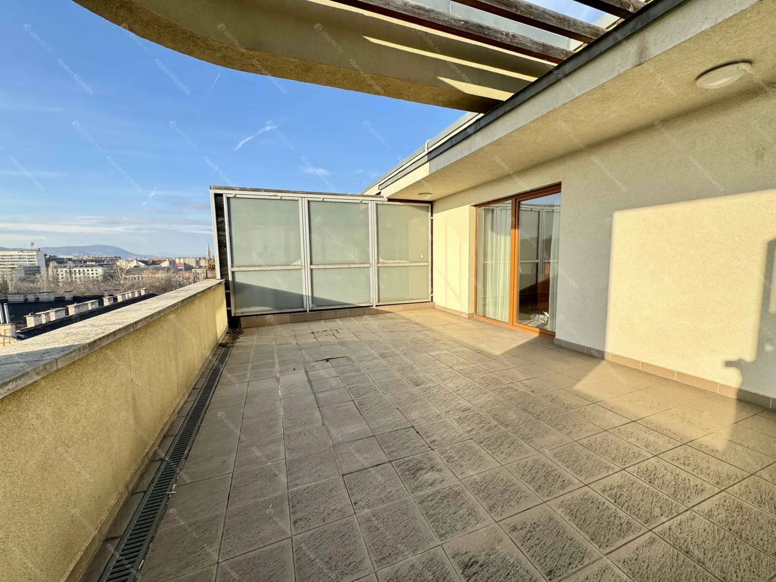 Kiadó albérlet 360000 Ft/hó áron: Budapest, VIII. kerület  Kun utca. Mérete: 90 nm, 3 szobás | Alberlet.hu - 6705871