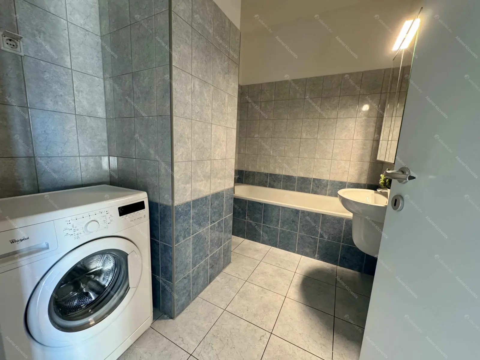 Kiadó albérlet 360000 Ft/hó áron: Budapest, VIII. kerület  Kun utca. Mérete: 90 nm, 3 szobás | Alberlet.hu - 6705880