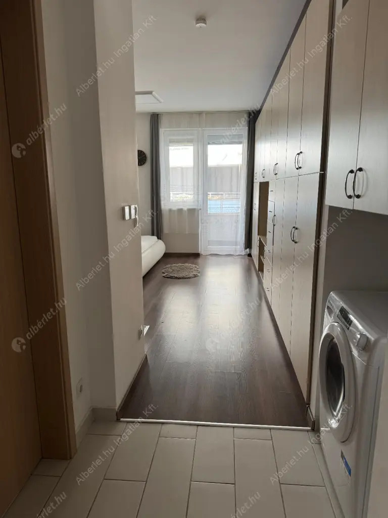 Kiadó albérlet 250000 Ft/hó áron: Budapest, VIII. kerület  Leonardo da Vinci utca. Mérete: 32 nm, 1 szobás | Alberlet.hu - 6600196