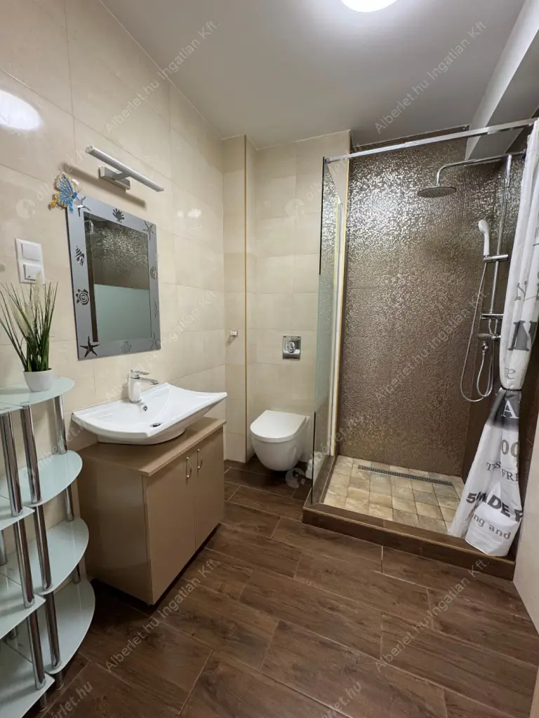 Kiadó albérlet 250000 Ft/hó áron: Budapest, VIII. kerület  Leonardo da Vinci utca. Mérete: 32 nm, 1 szobás | Alberlet.hu - 6619393