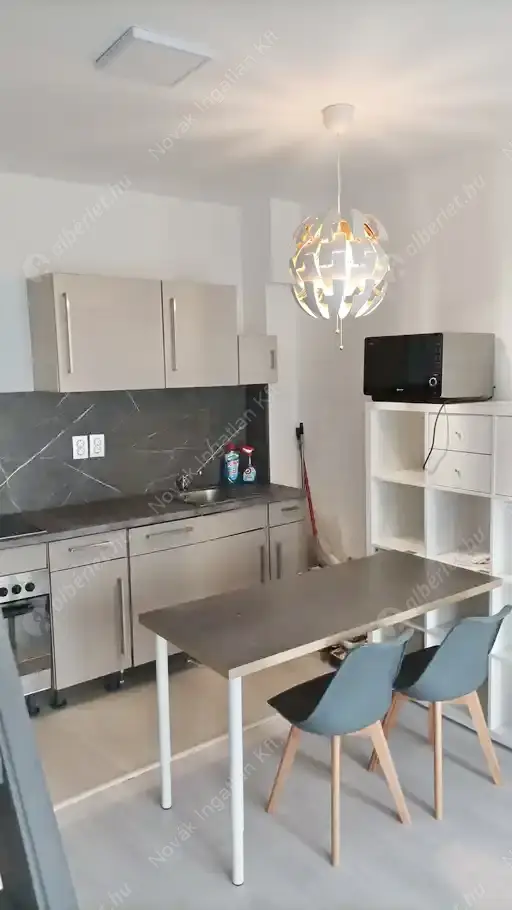 Kiadó albérlet 200000 Ft/hó áron: Budapest, VIII. kerület  Lippa utca. Mérete: 36 nm, 2 szobás | Alberlet.hu - 6630519