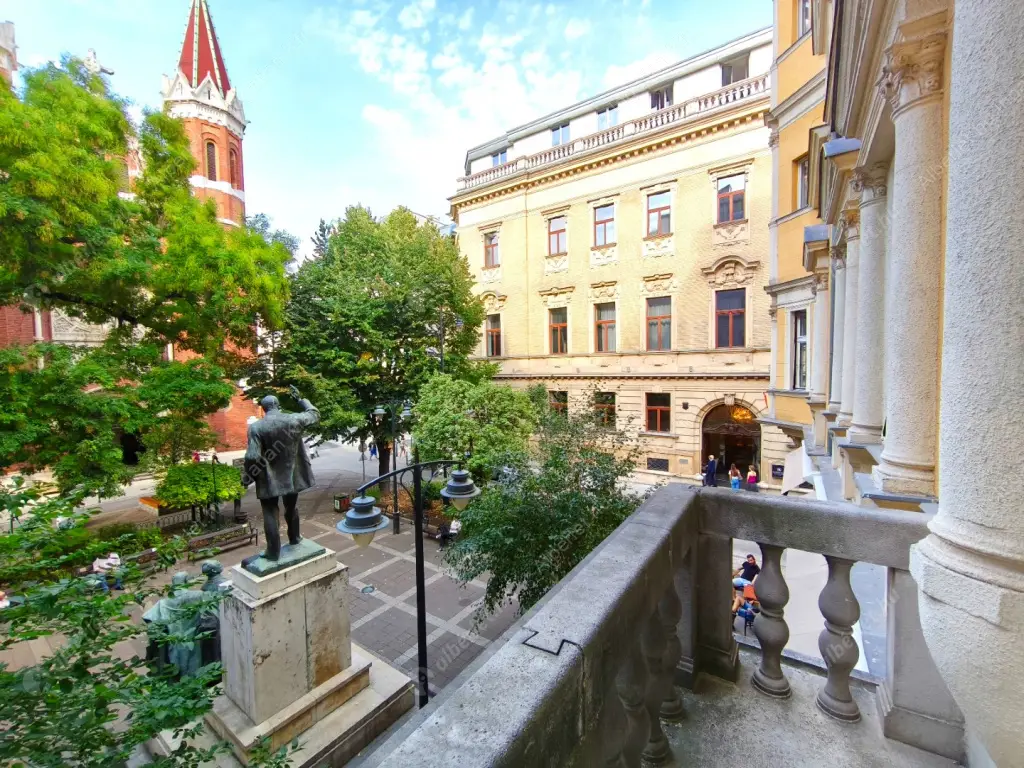 Kiadó albérlet 320000 Ft/hó áron: Budapest, VIII. kerület  Lőrinc pap tér. Mérete: 98 nm, 2 szobás | Alberlet.hu - 6625178