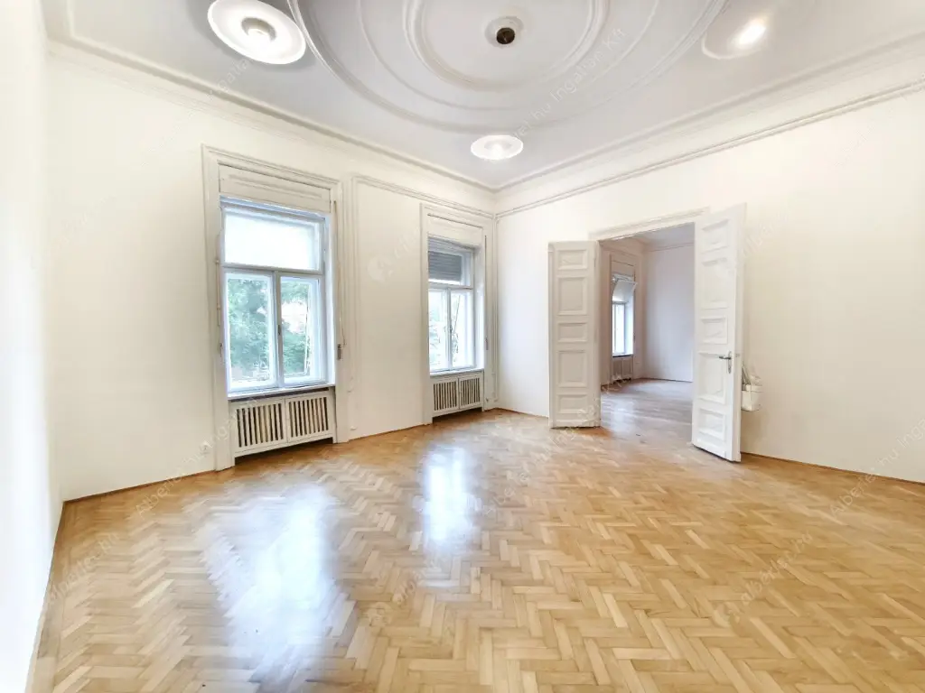 Kiadó albérlet 320000 Ft/hó áron: Budapest, VIII. kerület  Lőrinc pap tér. Mérete: 98 nm, 2 szobás | Alberlet.hu - 6625189