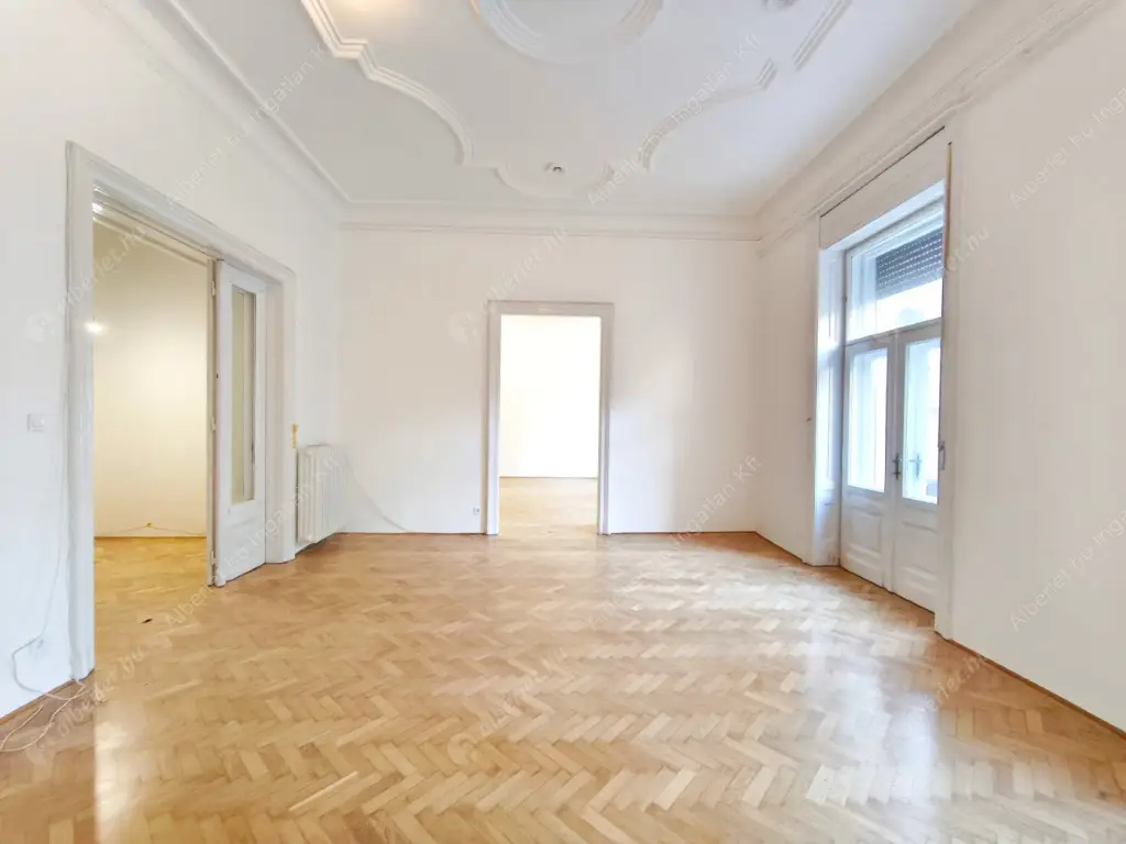 Kiadó albérlet 320000 Ft/hó áron: Budapest, VIII. kerület  Lőrinc pap tér. Mérete: 98 nm, 2 szobás | Alberlet.hu - 6625190