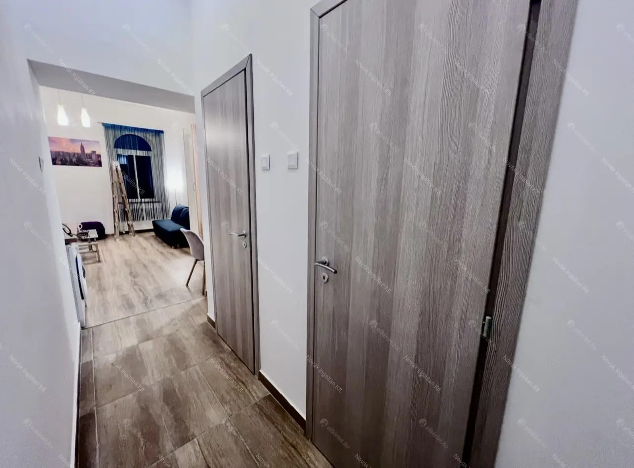 Kiadó albérlet 190000 Ft/hó áron: Budapest, VIII. kerület  Lujza utca. Mérete: 32 nm, 1 szobás | Alberlet.hu - 6670519