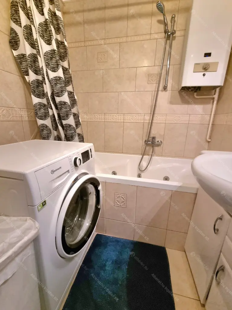 Kiadó albérlet 259000 Ft/hó áron: Budapest, VIII. kerület  Luther utca. Mérete: 55 nm, 2 szobás | Alberlet.hu - 6691442