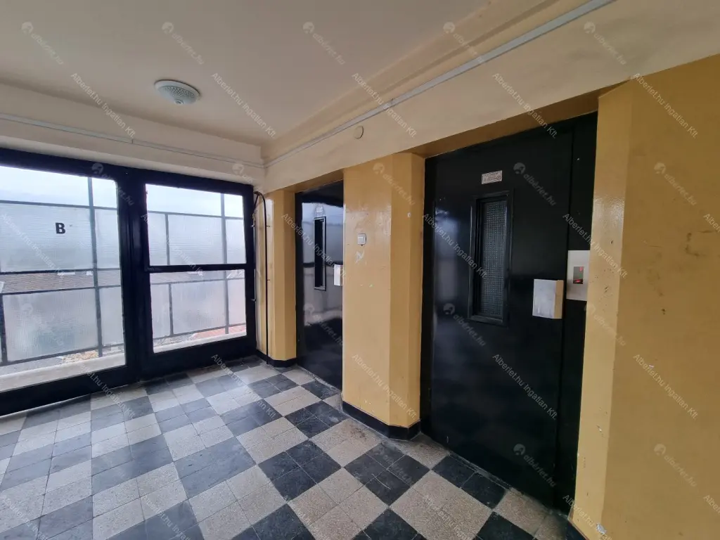 Kiadó albérlet 259000 Ft/hó áron: Budapest, VIII. kerület  Luther utca. Mérete: 55 nm, 2 szobás | Alberlet.hu - 6691445