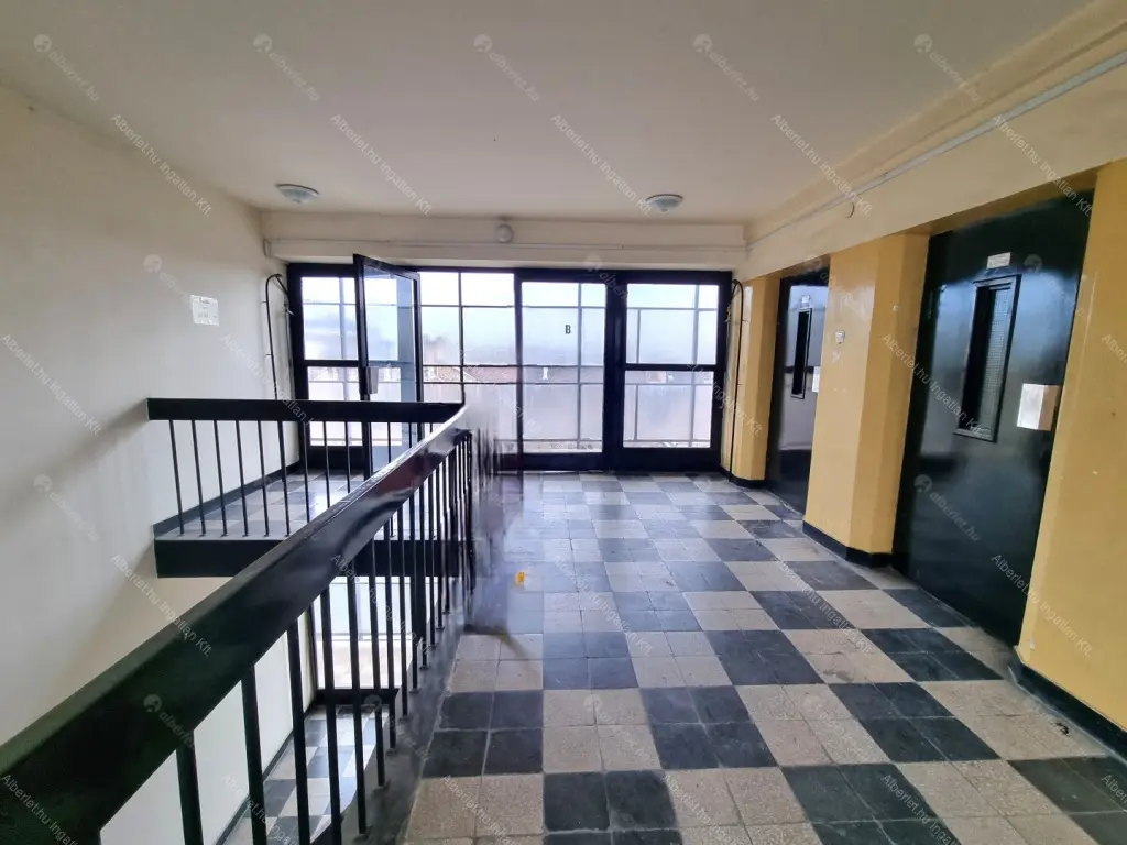 Kiadó albérlet 259000 Ft/hó áron: Budapest, VIII. kerület  Luther utca. Mérete: 55 nm, 2 szobás | Alberlet.hu - 6691446