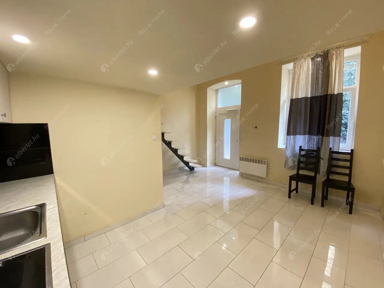 Kiadó albérlet 170000 Ft/hó áron: Budapest, VIII. kerület  Magdolna utca. Mérete: 30 nm, 1 szobás | Alberlet.hu - 4954694