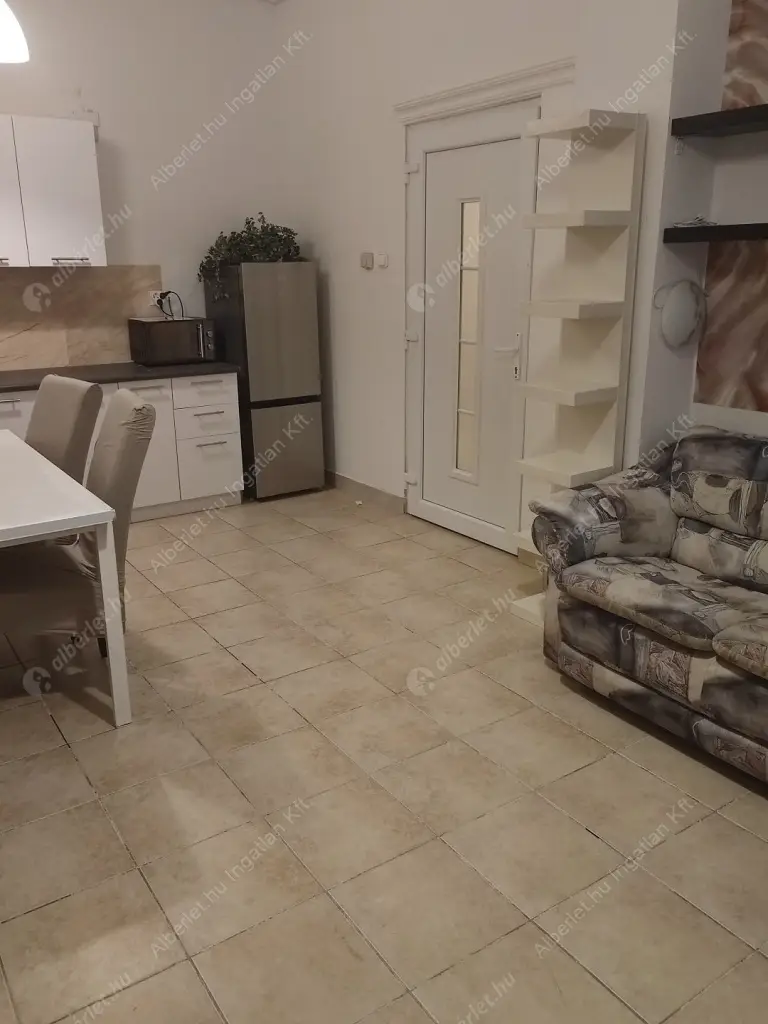 Kiadó albérlet 190000 Ft/hó áron: Budapest, VIII. kerület  Mária utca. Mérete: 30 nm, 1 szobás | Alberlet.hu - 6583120