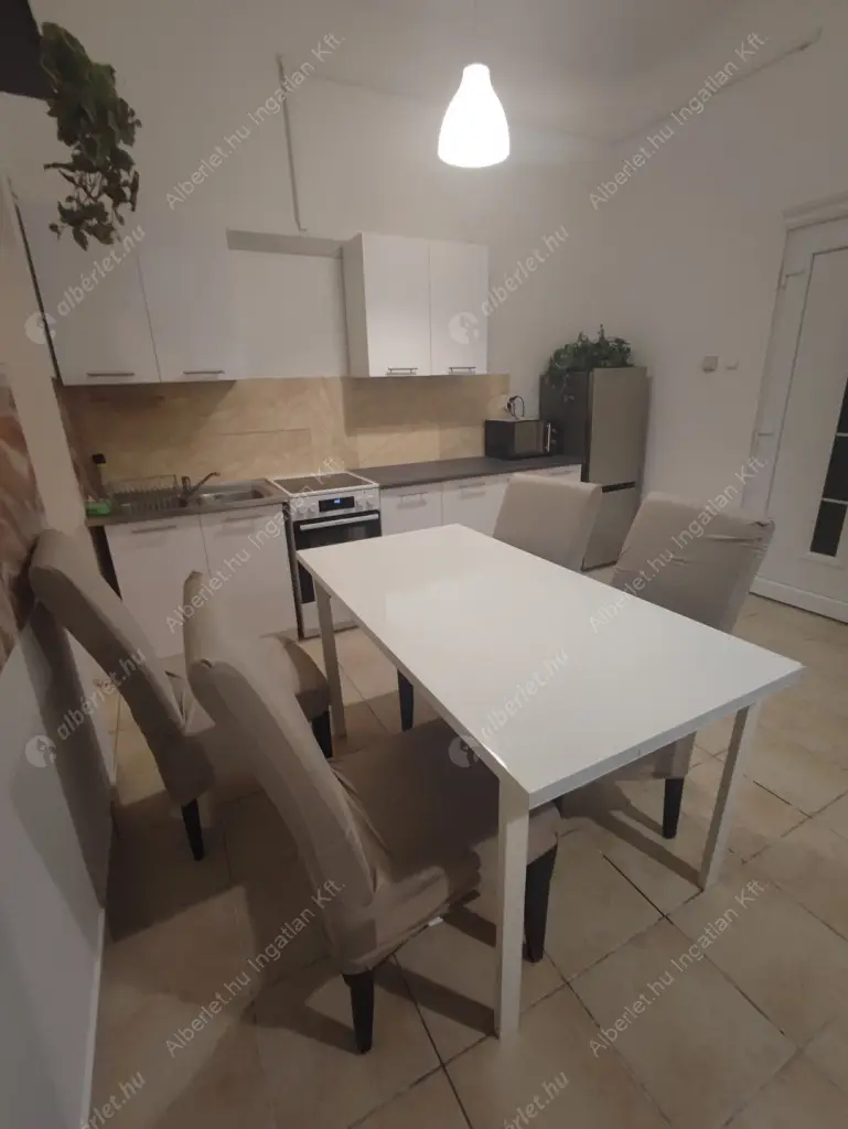 Kiadó albérlet 190000 Ft/hó áron: Budapest, VIII. kerület  Mária utca. Mérete: 30 nm, 1 szobás | Alberlet.hu - 6583124