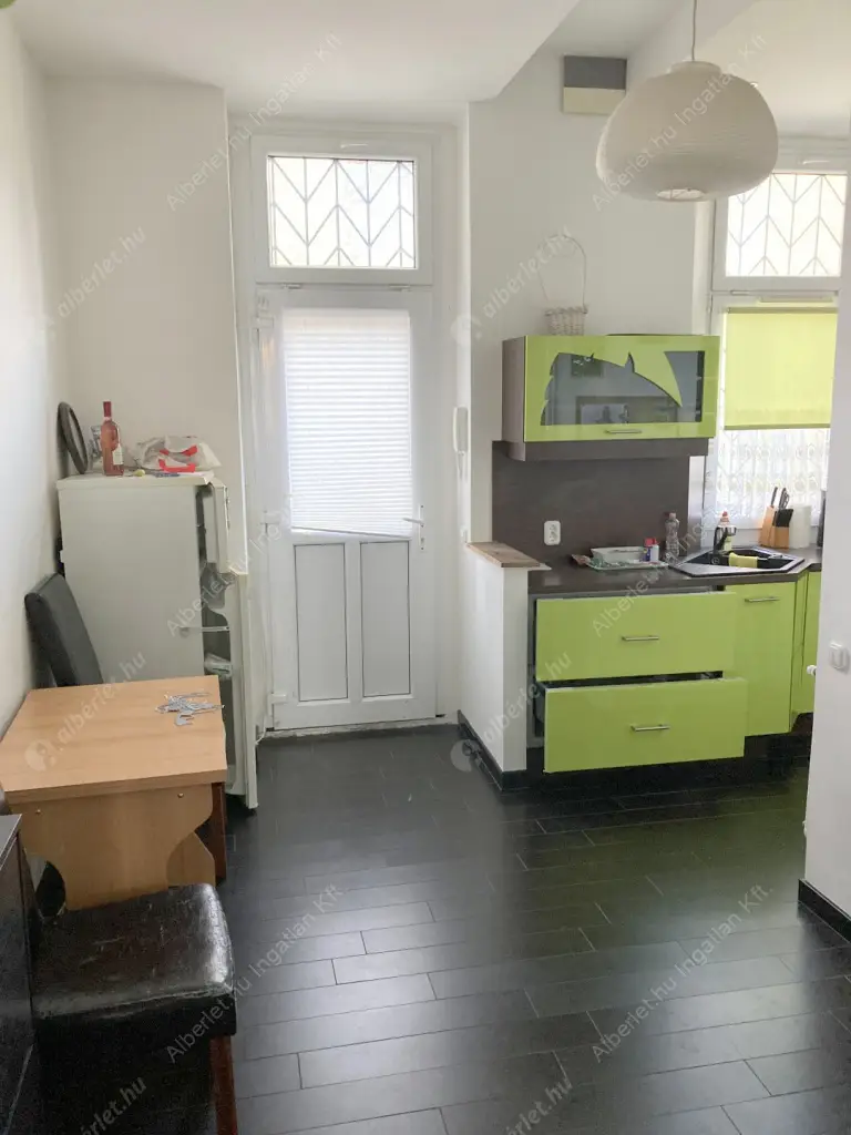 Kiadó albérlet 240000 Ft/hó áron: Budapest, VIII. kerület  Mátyás tér. Mérete: 50 nm, 2 szobás | Alberlet.hu - 6587052