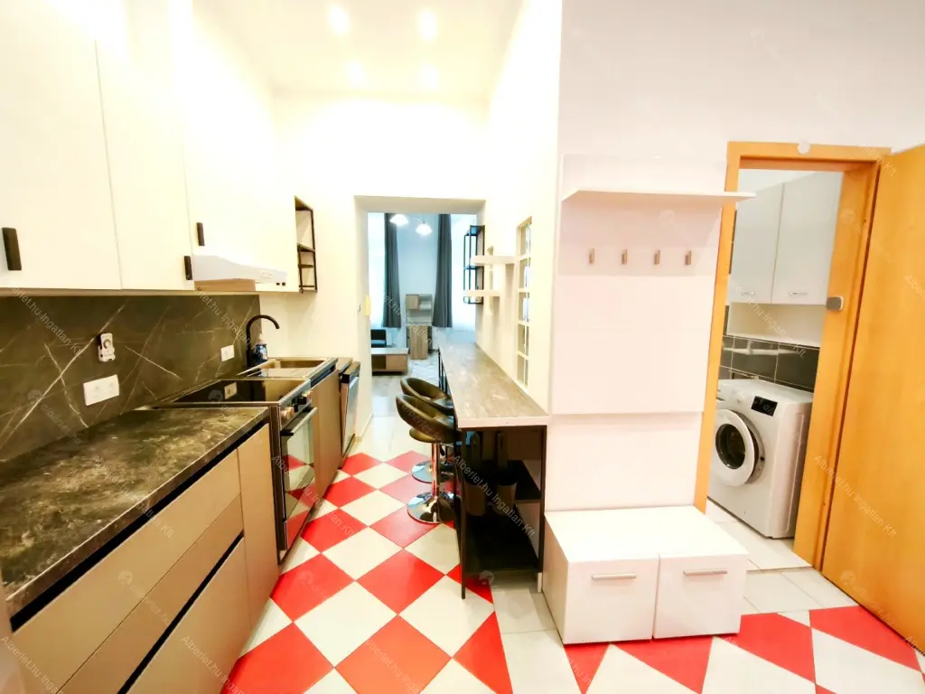 Kiadó albérlet 260000 Ft/hó áron: Budapest, VIII. kerület  Nagy Fuvaros utca. Mérete: 49 nm, 2 szobás | Alberlet.hu - 6697469