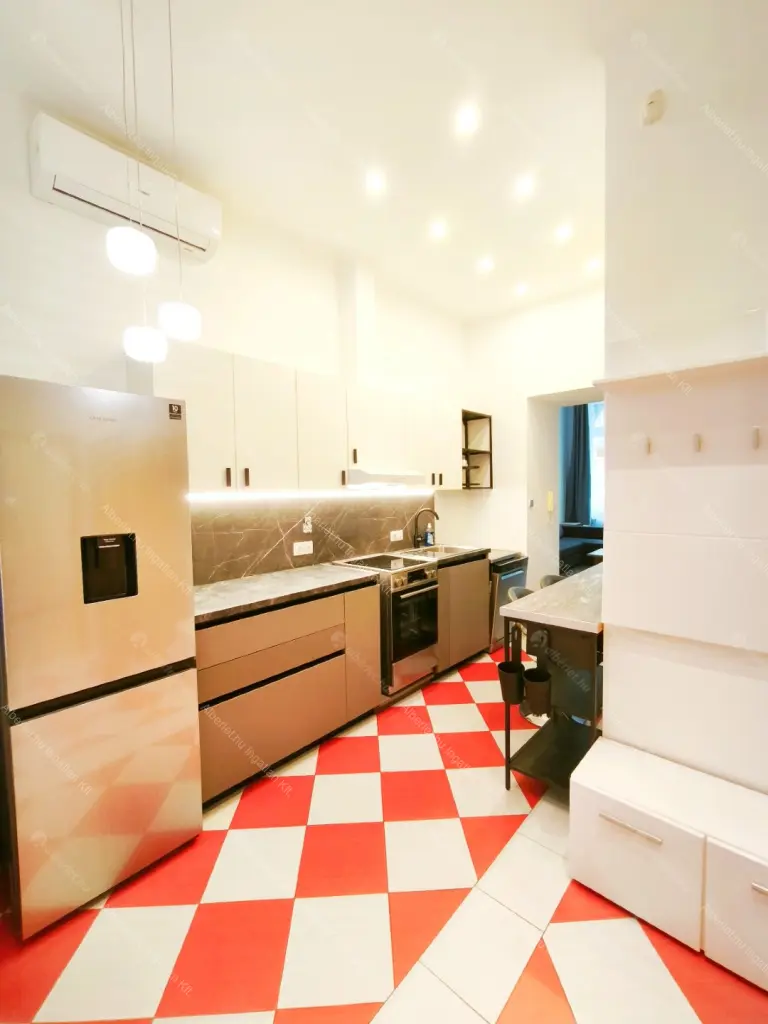 Kiadó albérlet 260000 Ft/hó áron: Budapest, VIII. kerület  Nagy Fuvaros utca. Mérete: 49 nm, 2 szobás | Alberlet.hu - 6697470