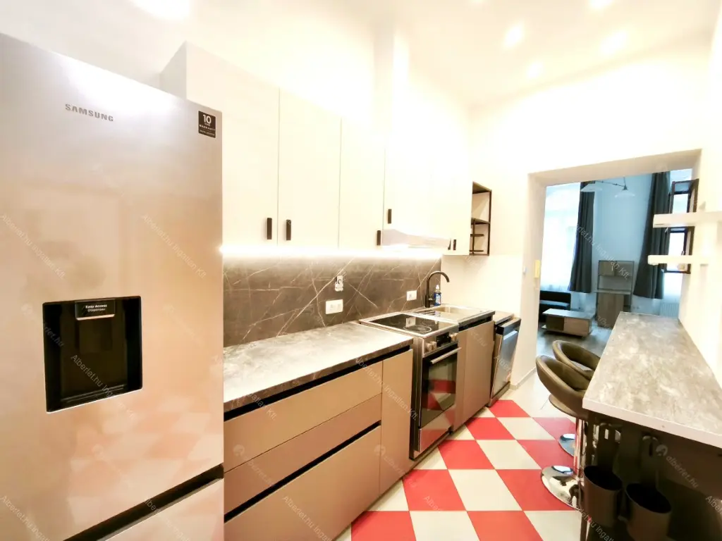 Kiadó albérlet 260000 Ft/hó áron: Budapest, VIII. kerület  Nagy Fuvaros utca. Mérete: 49 nm, 2 szobás | Alberlet.hu - 6697471