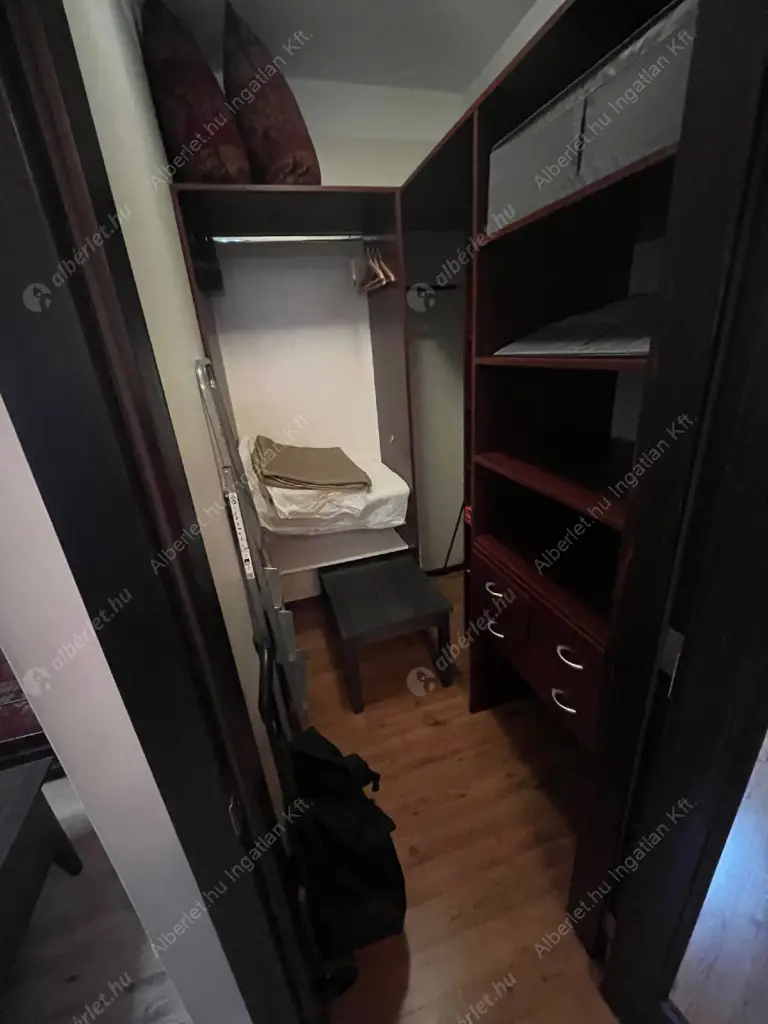 Kiadó albérlet 280000 Ft/hó áron: Budapest, VIII. kerület  Nagy Templom utca. Mérete: 41 nm, 1 szobás | Alberlet.hu - 6587829