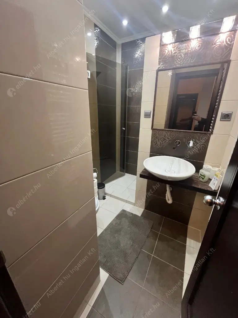 Kiadó albérlet 280000 Ft/hó áron: Budapest, VIII. kerület  Nagy Templom utca. Mérete: 41 nm, 1 szobás | Alberlet.hu - 6587835