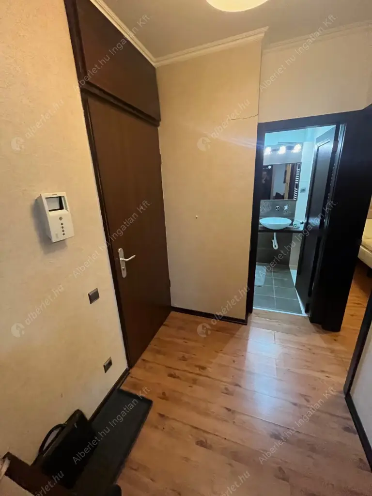 Kiadó albérlet 280000 Ft/hó áron: Budapest, VIII. kerület  Nagy Templom utca. Mérete: 41 nm, 1 szobás | Alberlet.hu - 6589365