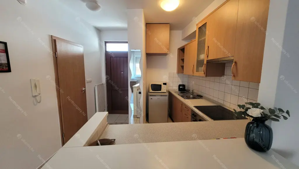 Kiadó albérlet 210000 Ft/hó áron: Budapest, VIII. kerület  Nap  utca . Mérete: 34 nm, 1 szobás | Alberlet.hu - 6688665