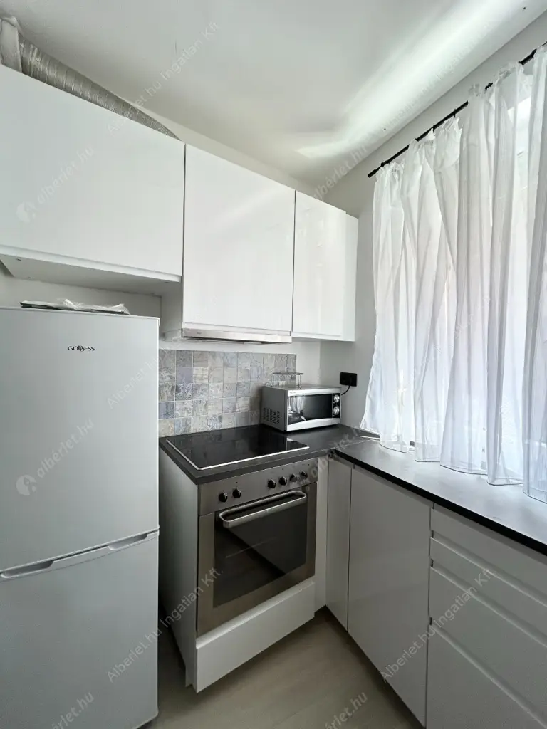 Kiadó albérlet 300000 Ft/hó áron: Budapest, VIII. kerület  Nap utca. Mérete: 53 nm, 2 szobás | Alberlet.hu - 6577222