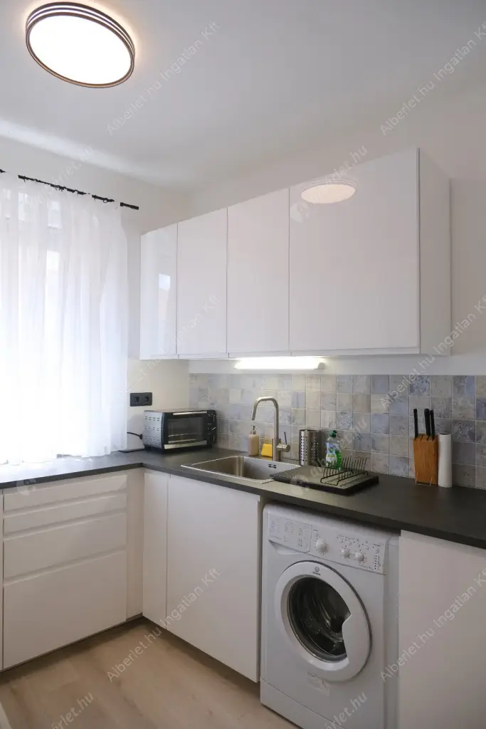 Kiadó albérlet 300000 Ft/hó áron: Budapest, VIII. kerület  Nap utca. Mérete: 53 nm, 2 szobás | Alberlet.hu - 6600721