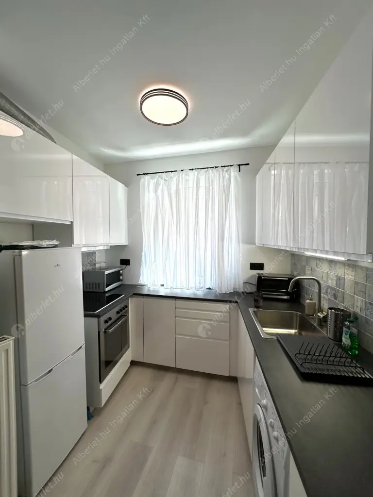 Kiadó albérlet 300000 Ft/hó áron: Budapest, VIII. kerület  Nap utca. Mérete: 53 nm, 2 szobás | Alberlet.hu - 6600726