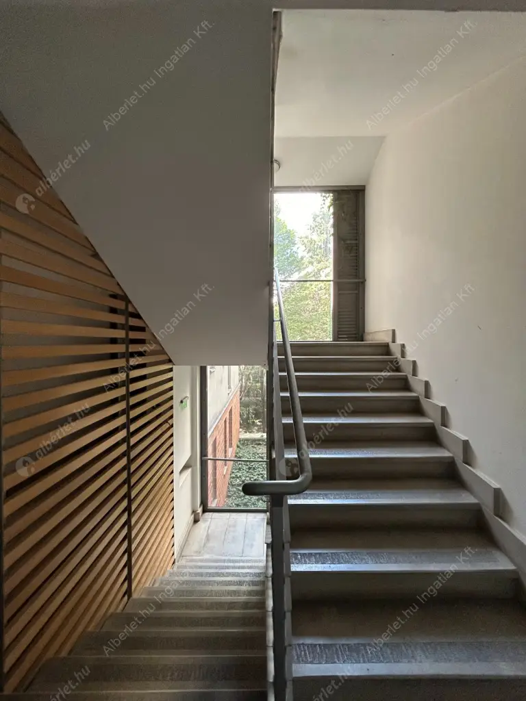 Kiadó albérlet 300000 Ft/hó áron: Budapest, VIII. kerület  Nap utca. Mérete: 53 nm, 2 szobás | Alberlet.hu - 6600740