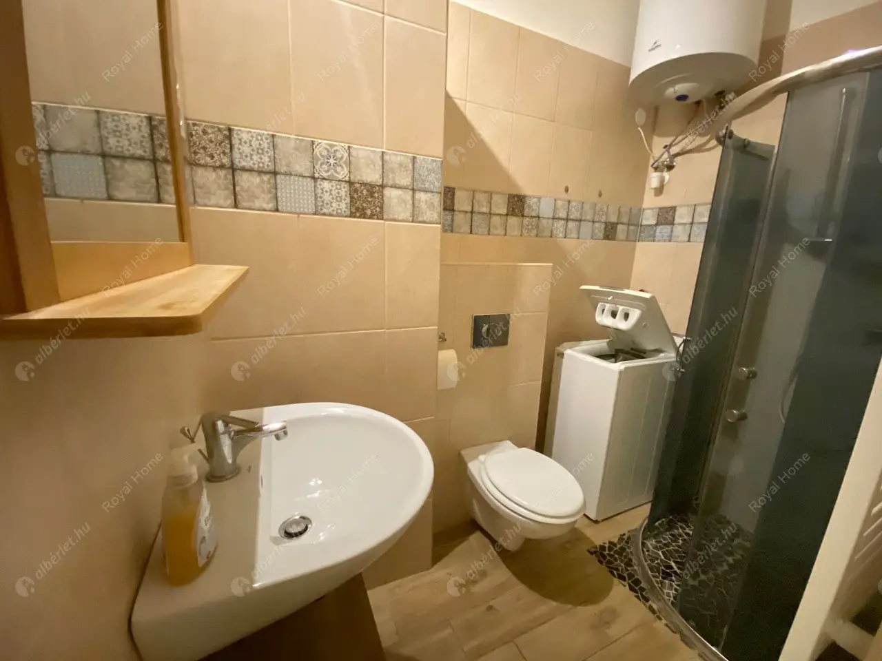 Kiadó albérlet 210000 Ft/hó áron: Budapest, VIII. kerület  Német utca. Mérete: 40 nm, 1 szobás | Alberlet.hu - 5314409