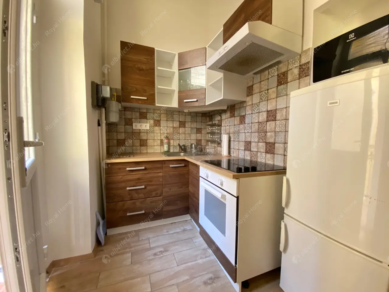 Kiadó albérlet 210000 Ft/hó áron: Budapest, VIII. kerület  Német utca. Mérete: 40 nm, 1 szobás | Alberlet.hu - 5314413