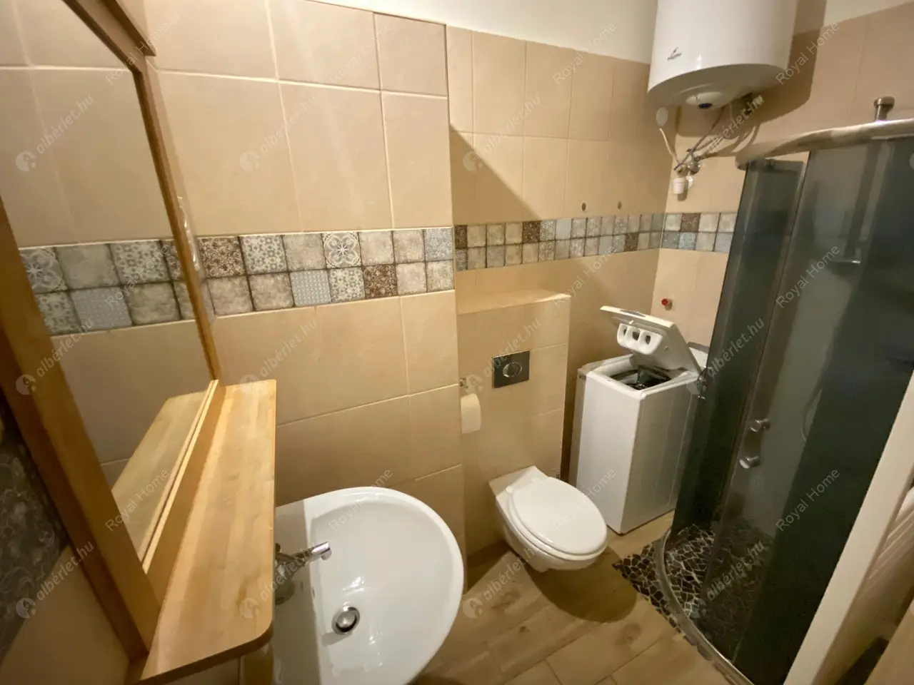 Kiadó albérlet 210000 Ft/hó áron: Budapest, VIII. kerület  Német utca. Mérete: 40 nm, 1 szobás | Alberlet.hu - 5314421