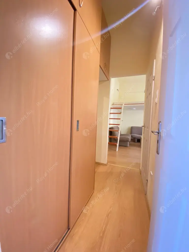 Kiadó albérlet 210000 Ft/hó áron: Budapest, VIII. kerület  Német utca. Mérete: 40 nm, 1 szobás | Alberlet.hu - 5314424