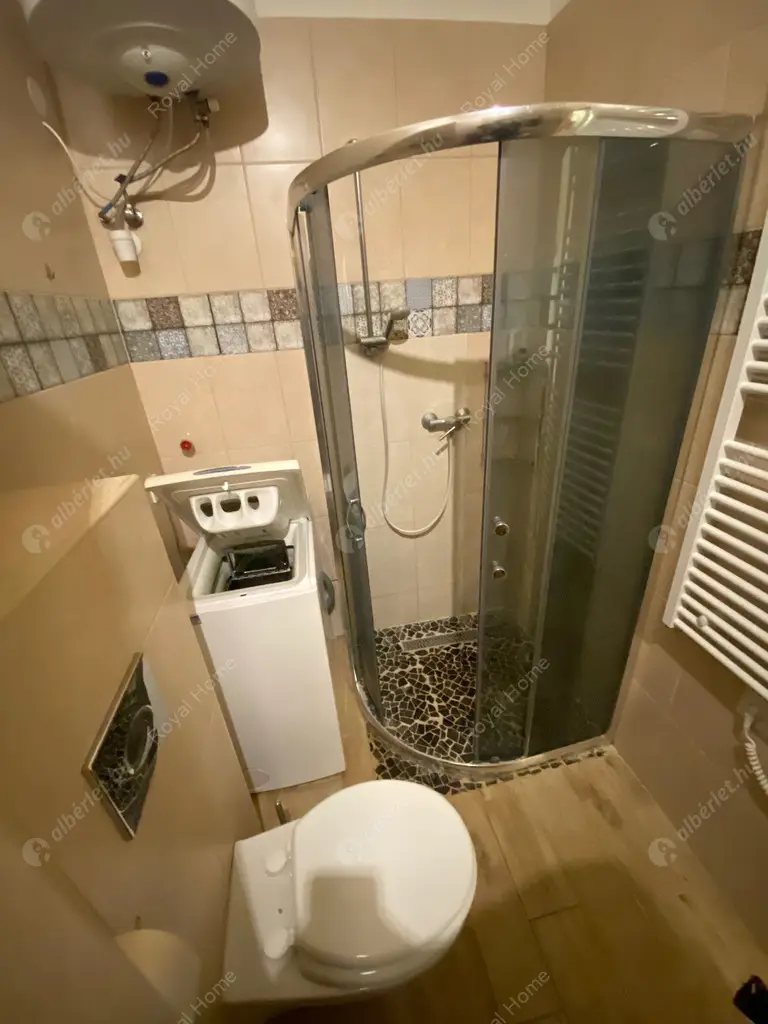 Kiadó albérlet 210000 Ft/hó áron: Budapest, VIII. kerület  Német utca. Mérete: 40 nm, 1 szobás | Alberlet.hu - 5314425