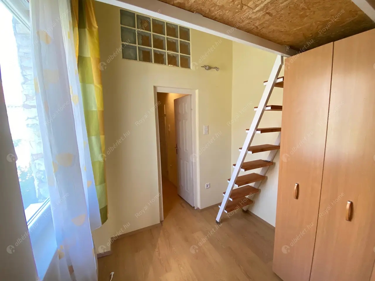 Kiadó albérlet 210000 Ft/hó áron: Budapest, VIII. kerület  Német utca. Mérete: 40 nm, 1 szobás | Alberlet.hu - 5314428