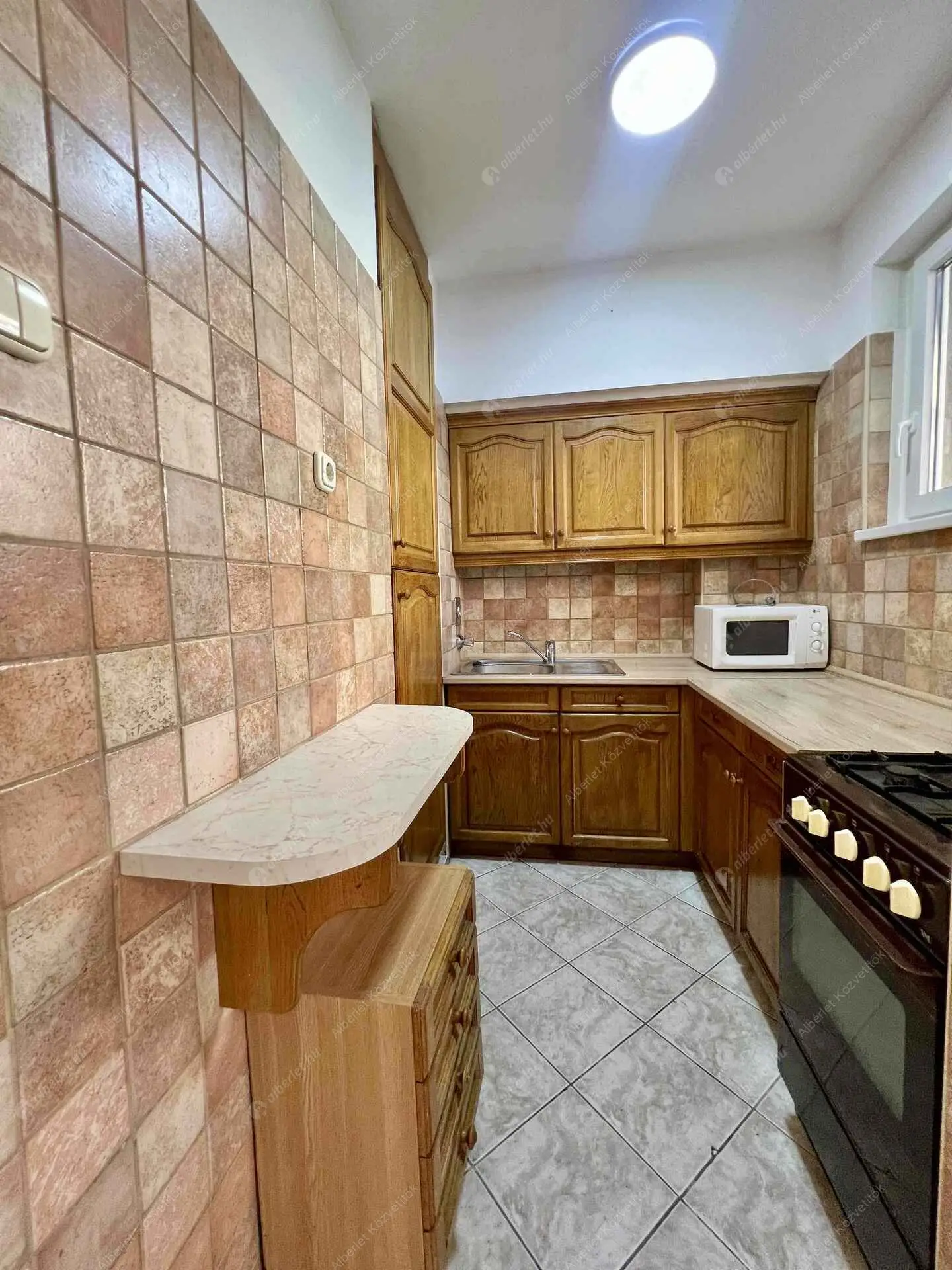 Kiadó albérlet 200000 Ft/hó áron: Budapest, VIII. kerület  Népszínház utca. Mérete: 53 nm, 2 szobás | Alberlet.hu - 6543768