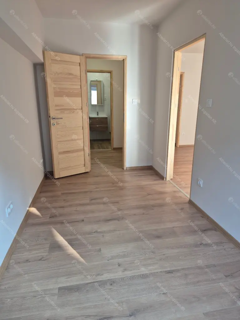 Kiadó albérlet 300000 Ft/hó áron: Budapest, VIII. kerület  Népszínház utca. Mérete: 56 nm, 1 szobás | Alberlet.hu - 6655482