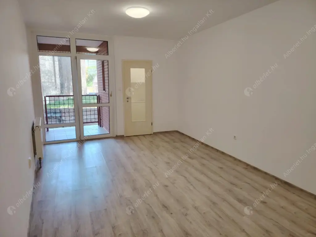 Kiadó albérlet 180000 Ft/hó áron: Budapest, VIII. kerület  Orczy tér. Mérete: 31 nm, 1 szobás | Alberlet.hu - 6602258