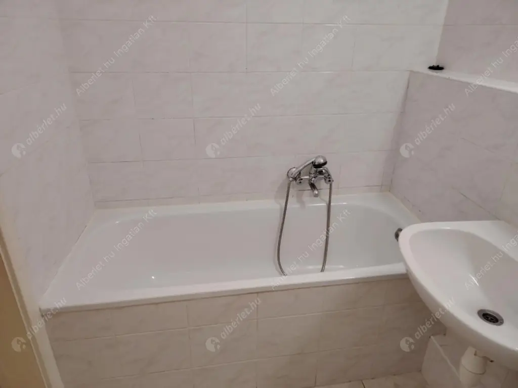 Kiadó albérlet 180000 Ft/hó áron: Budapest, VIII. kerület  Orczy tér. Mérete: 31 nm, 1 szobás | Alberlet.hu - 6602261