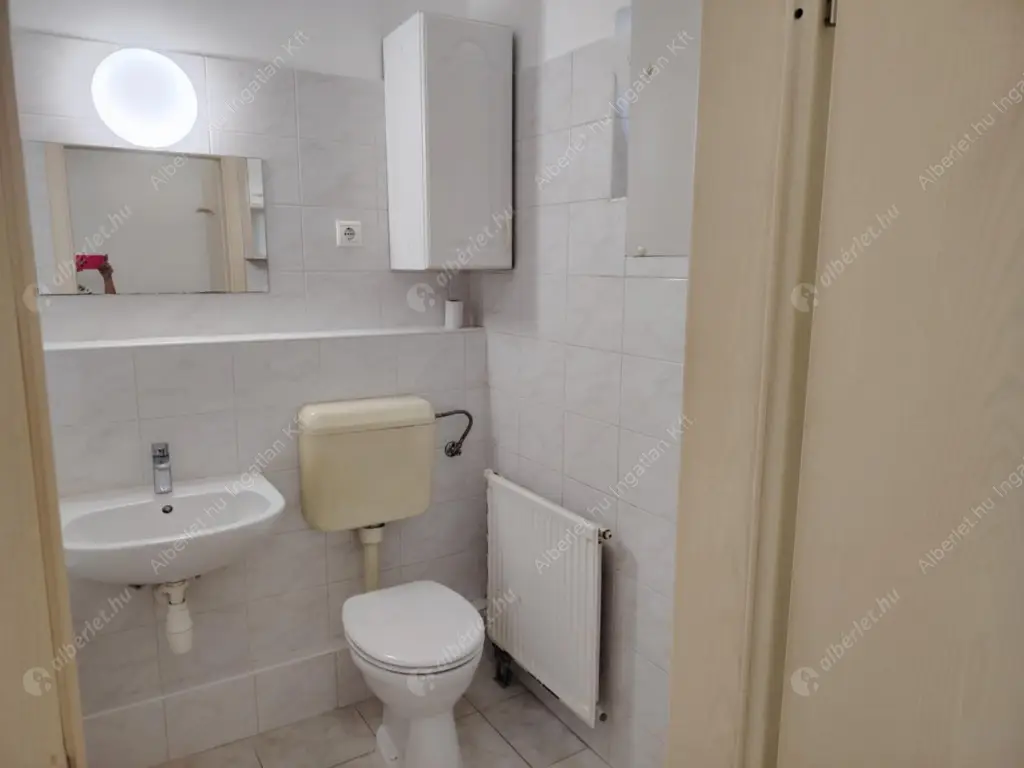 Kiadó albérlet 180000 Ft/hó áron: Budapest, VIII. kerület  Orczy tér. Mérete: 31 nm, 1 szobás | Alberlet.hu - 6602264