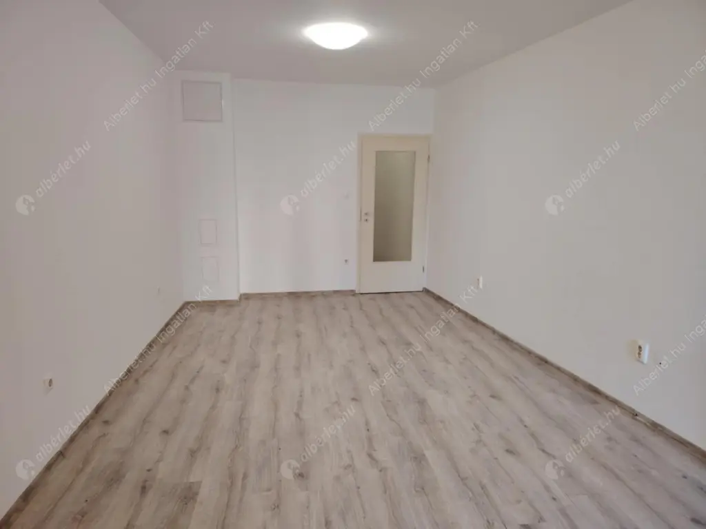 Kiadó albérlet 180000 Ft/hó áron: Budapest, VIII. kerület  Orczy tér. Mérete: 31 nm, 1 szobás | Alberlet.hu - 6602266